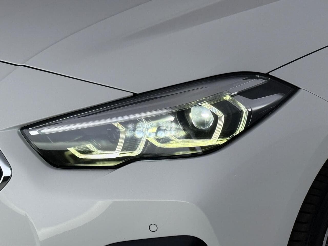 BMW 2 Series Gran Coupe thumbnail Lights Front