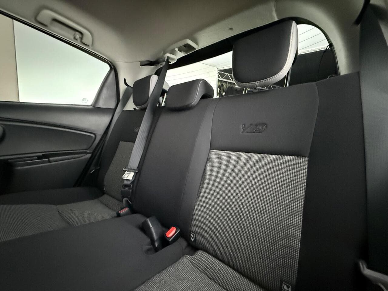 Toyota Yaris thumbnail Seats Rear