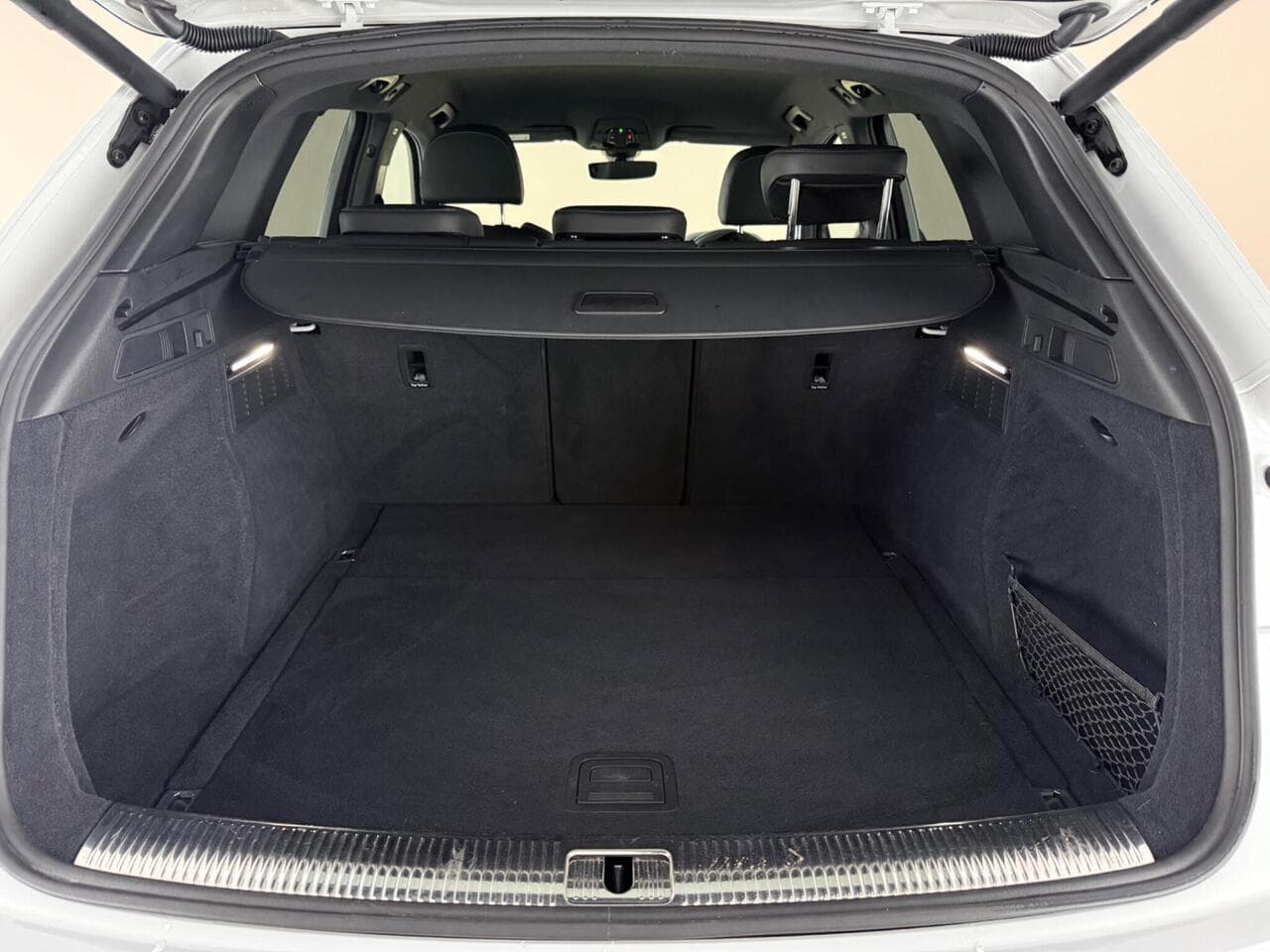 Audi Q5 thumbnail Boot