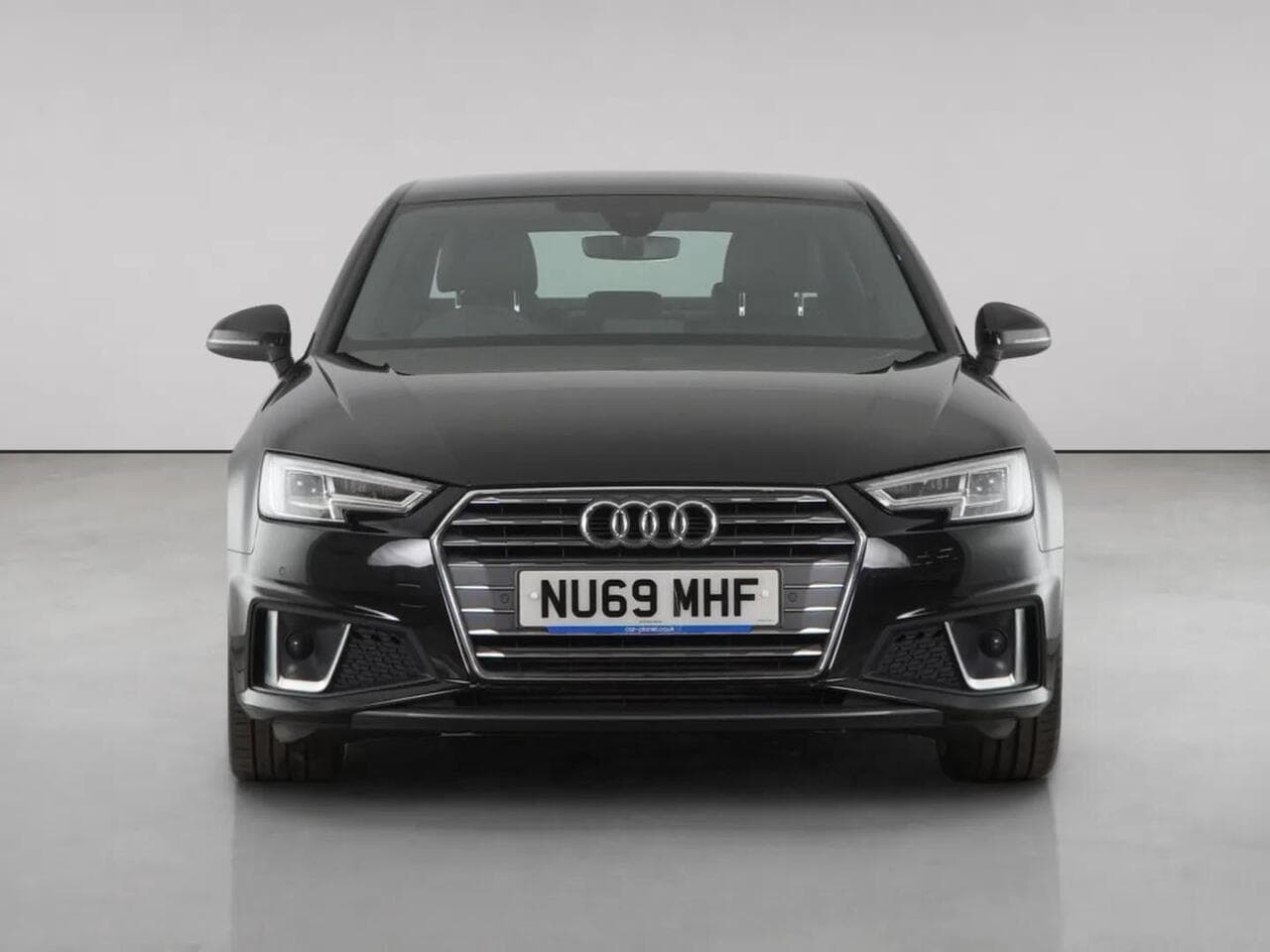 Audi A4 thumbnail Front