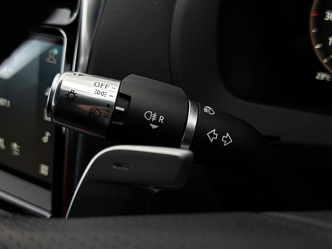 Jaguar XE thumbnail Misc Controls