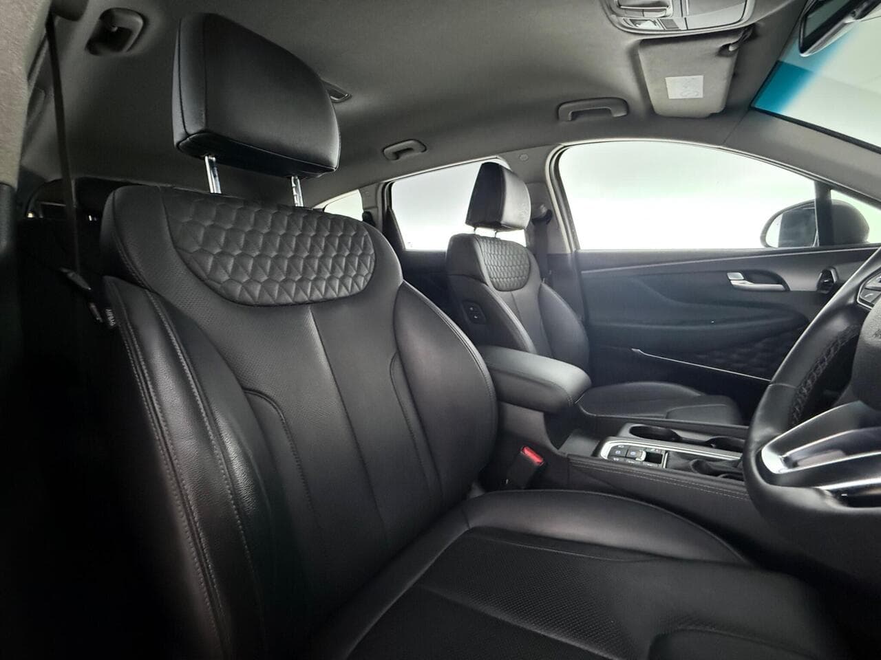 Hyundai Santa Fe thumbnail Seat Driver