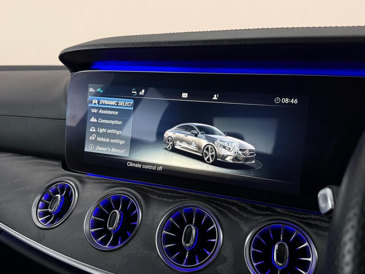 Mercedes-Benz CLS thumbnail Infotainment System
