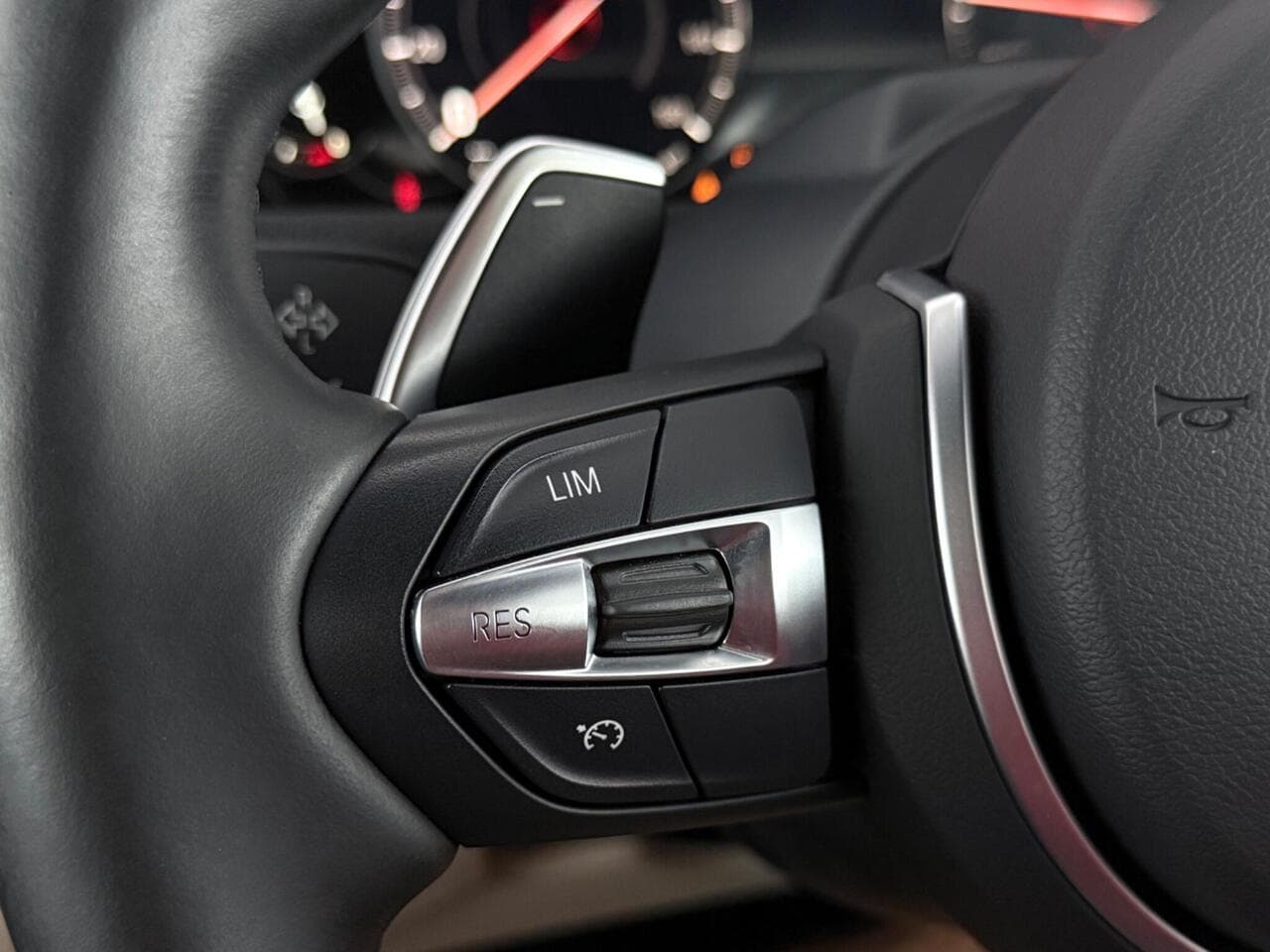 BMW 4 Series thumbnail Misc Controls