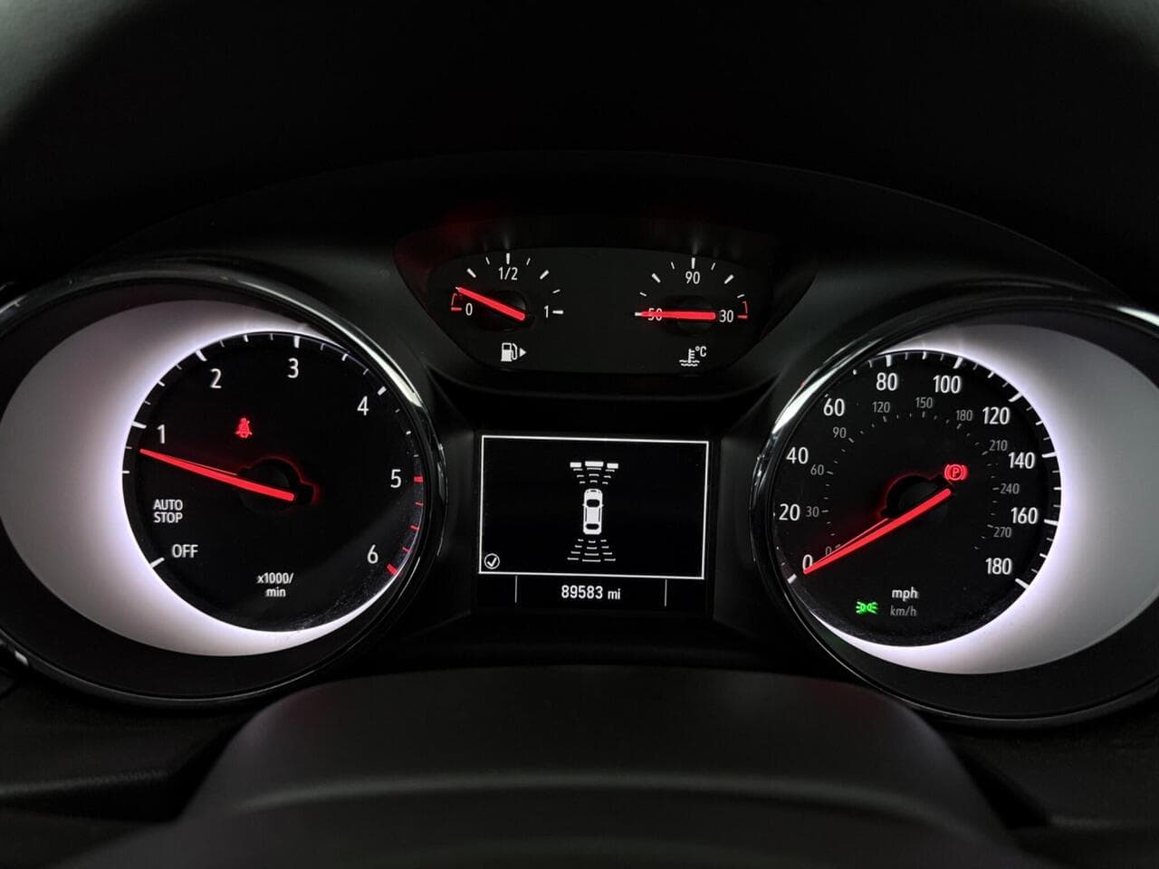 Vauxhall Insignia thumbnail Driver Instruments