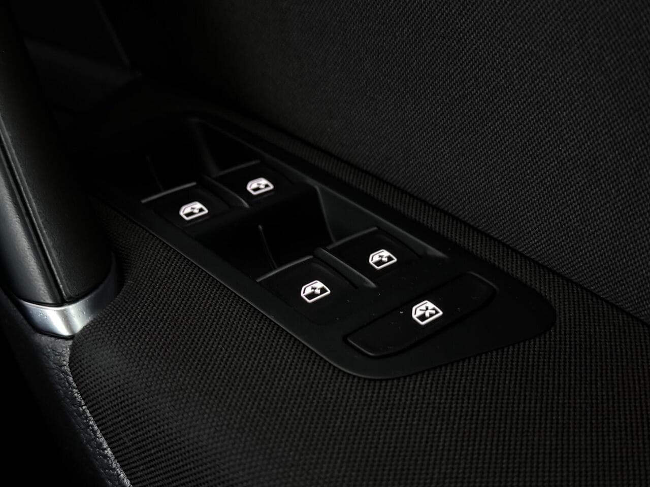Volkswagen Golf thumbnail Misc Controls