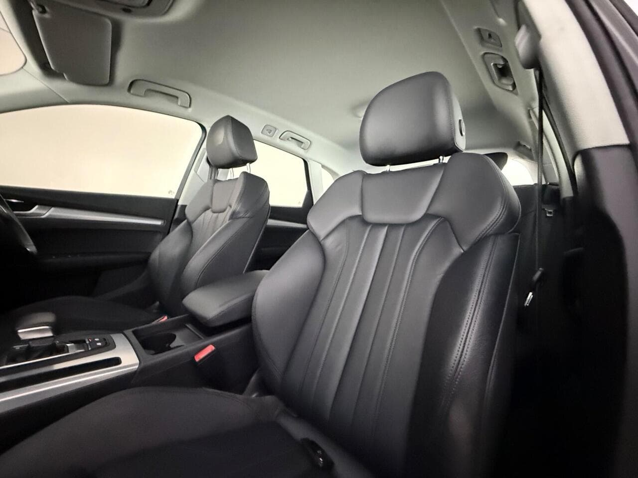 Audi Q5 thumbnail Seat Front Passenger