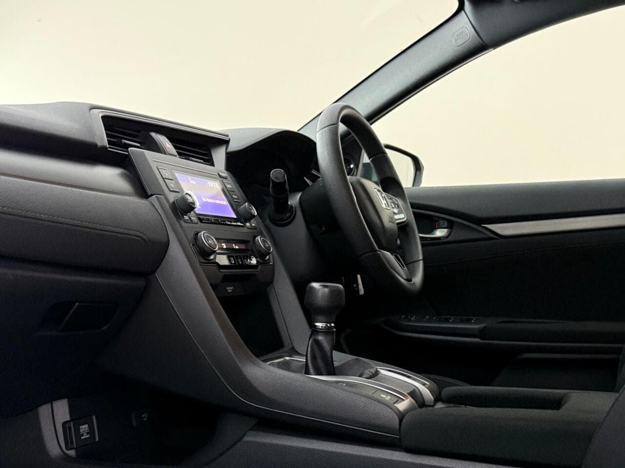 Honda Civic thumbnail Interior Front
