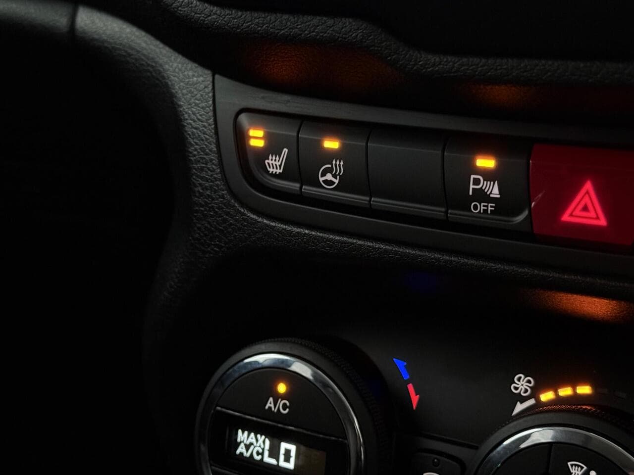 Jeep Renegade thumbnail Misc Controls