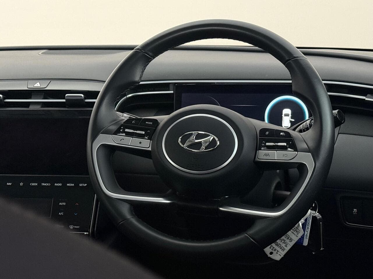 Hyundai TUCSON thumbnail Steering Wheel