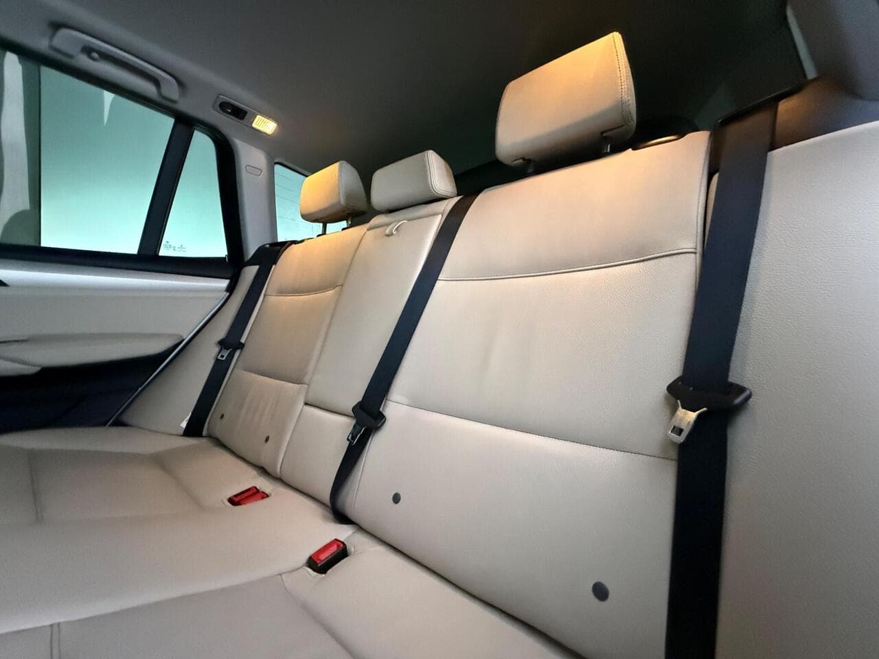 BMW X3 thumbnail Seats Rear
