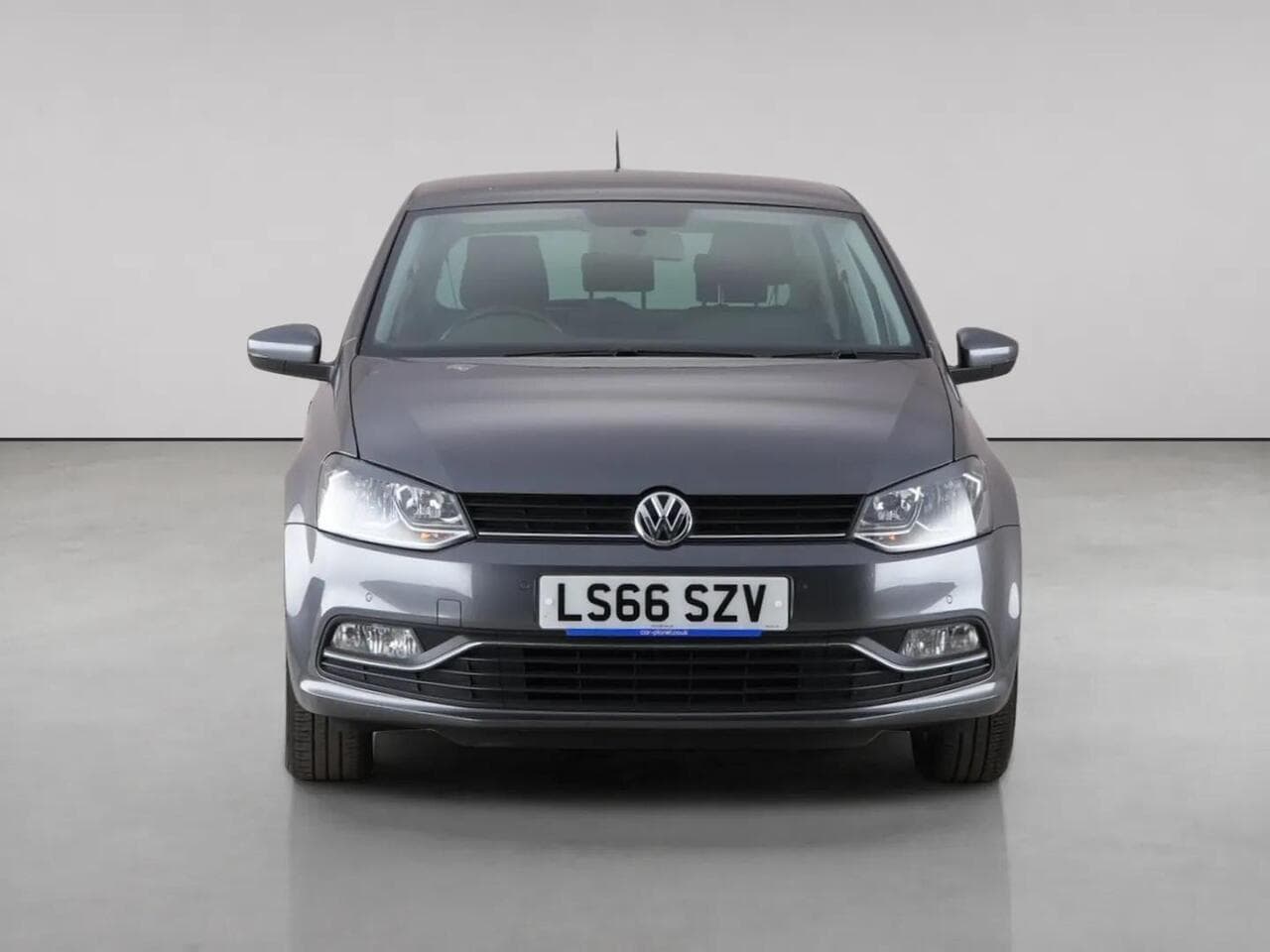 Volkswagen Polo thumbnail Front