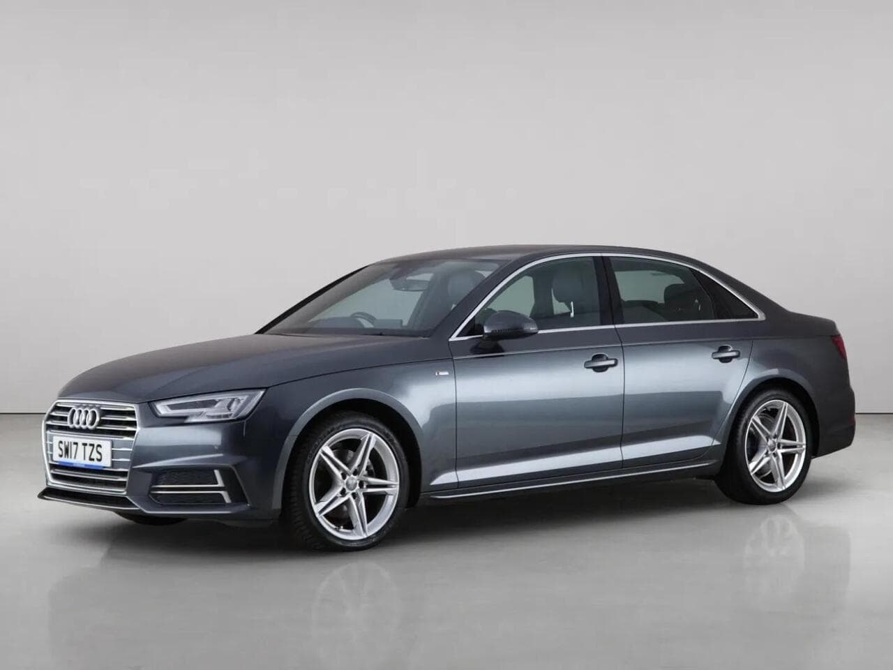 Audi A4 thumbnail Front Left