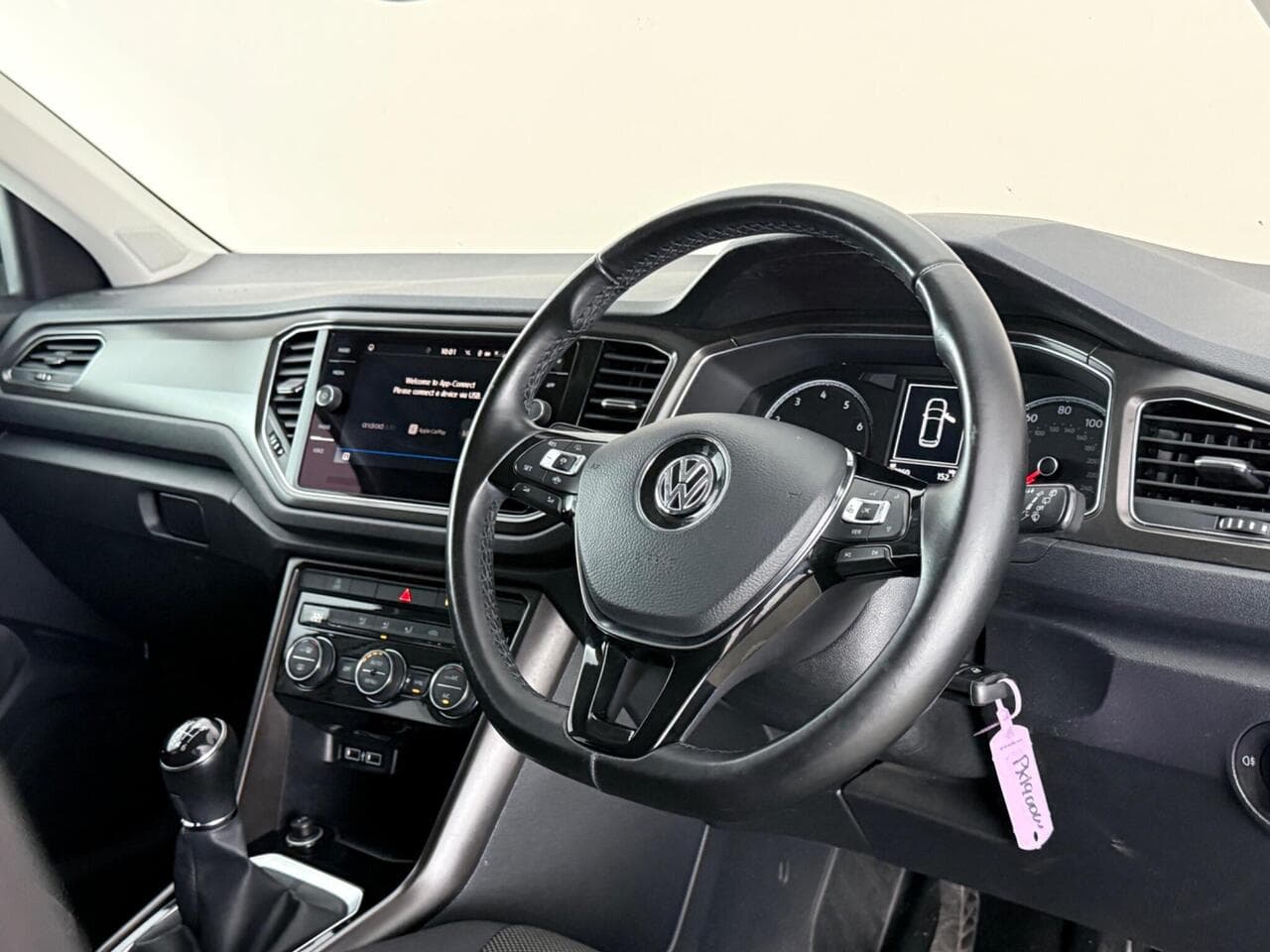 Volkswagen T-Roc thumbnail Steering Wheel