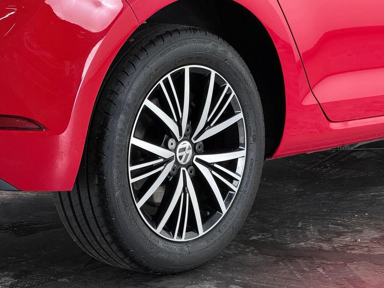 Volkswagen Golf thumbnail Wheel