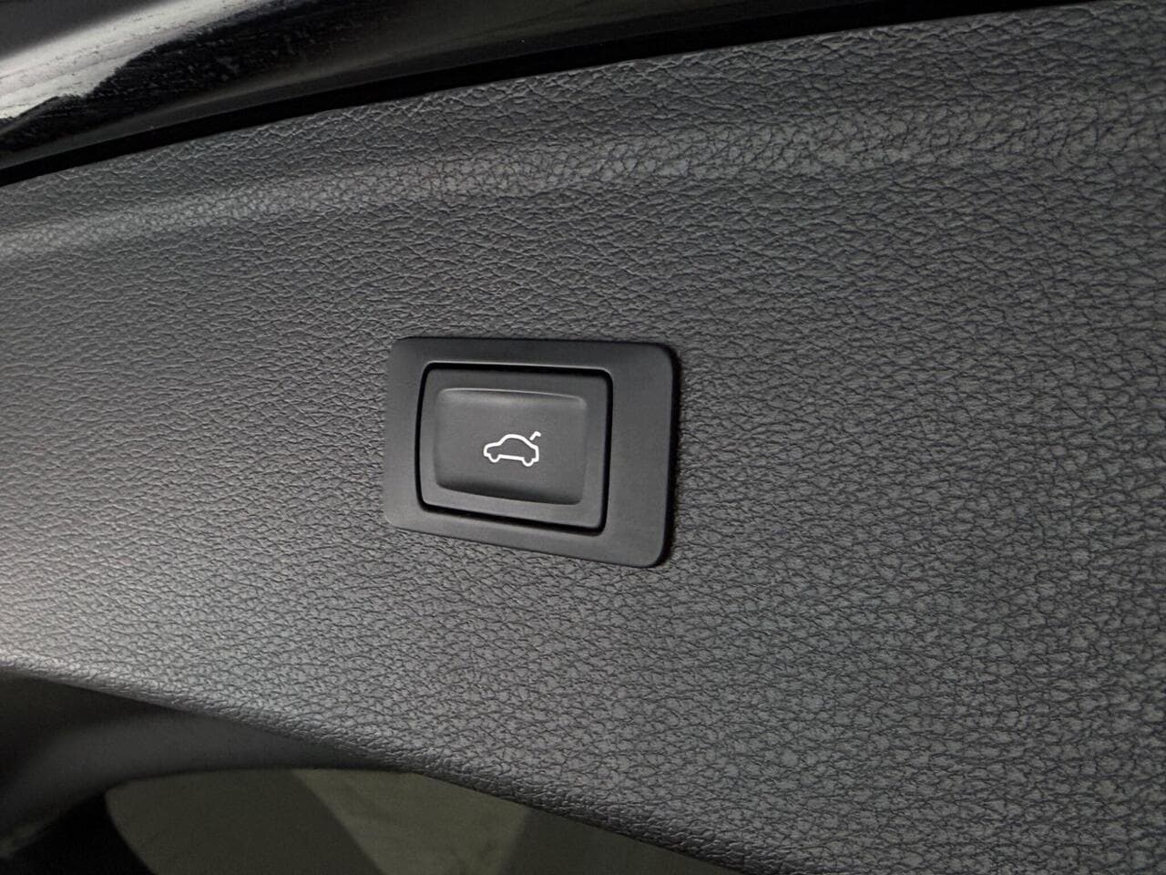 Audi Q5 thumbnail Misc Controls