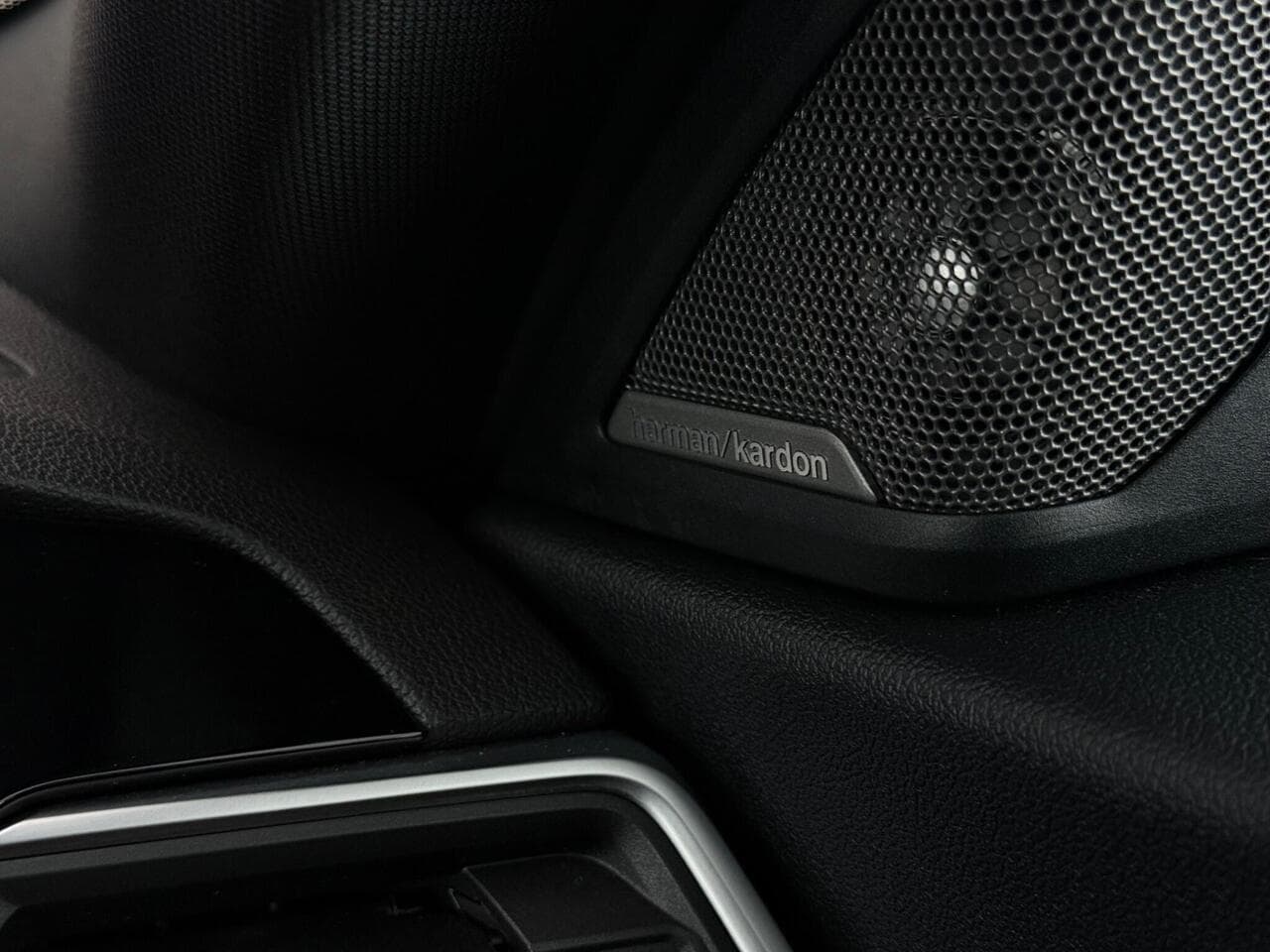 BMW 2 Series thumbnail Misc Controls