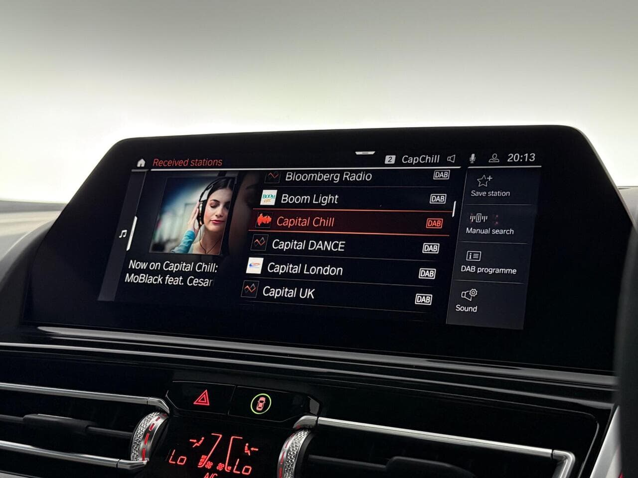 BMW 8 Series thumbnail Infotainment System