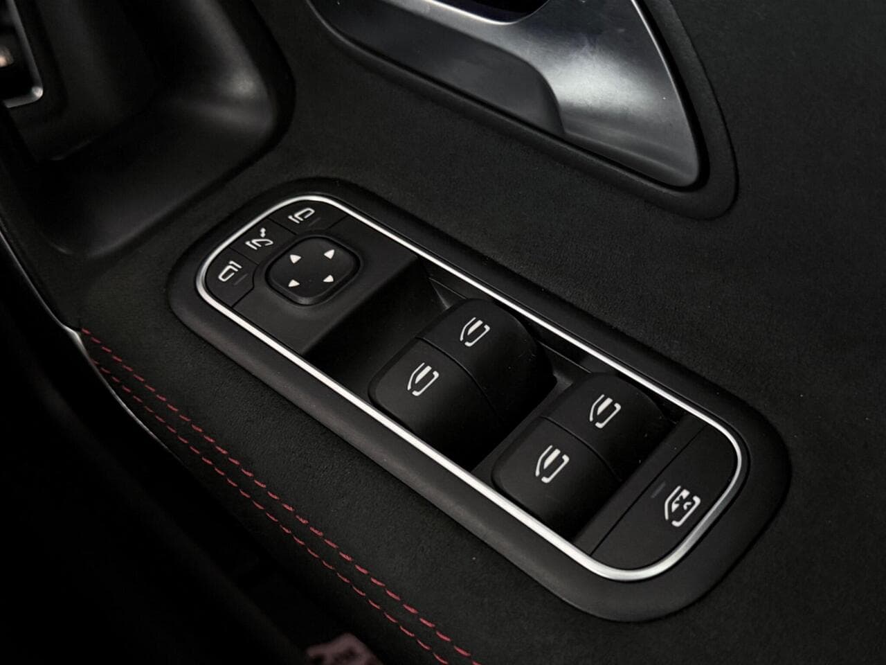 Mercedes-Benz A Class thumbnail Misc Controls