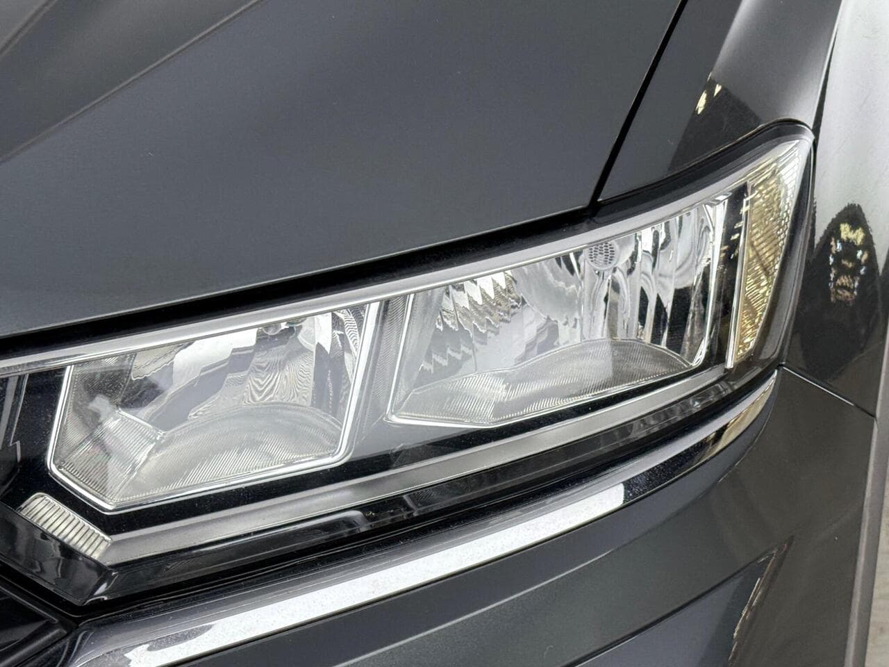 Volkswagen T-Roc thumbnail Lights Front