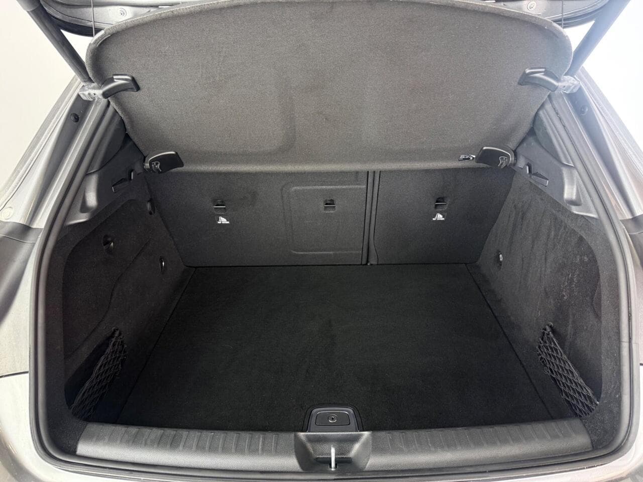 Mercedes-Benz GLA thumbnail Boot