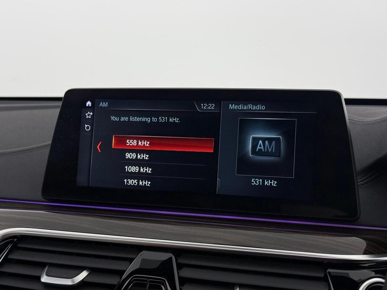 BMW 6 Series Gran Turismo thumbnail Infotainment System