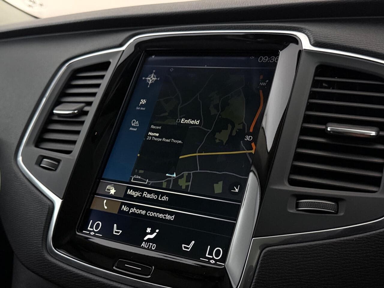 Volvo XC90 thumbnail Infotainment System