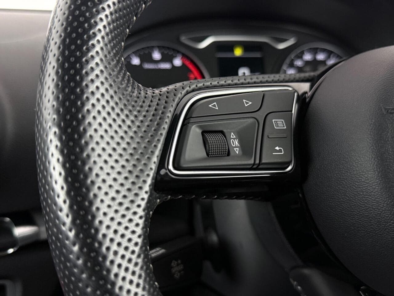 Audi A3 thumbnail Misc Controls