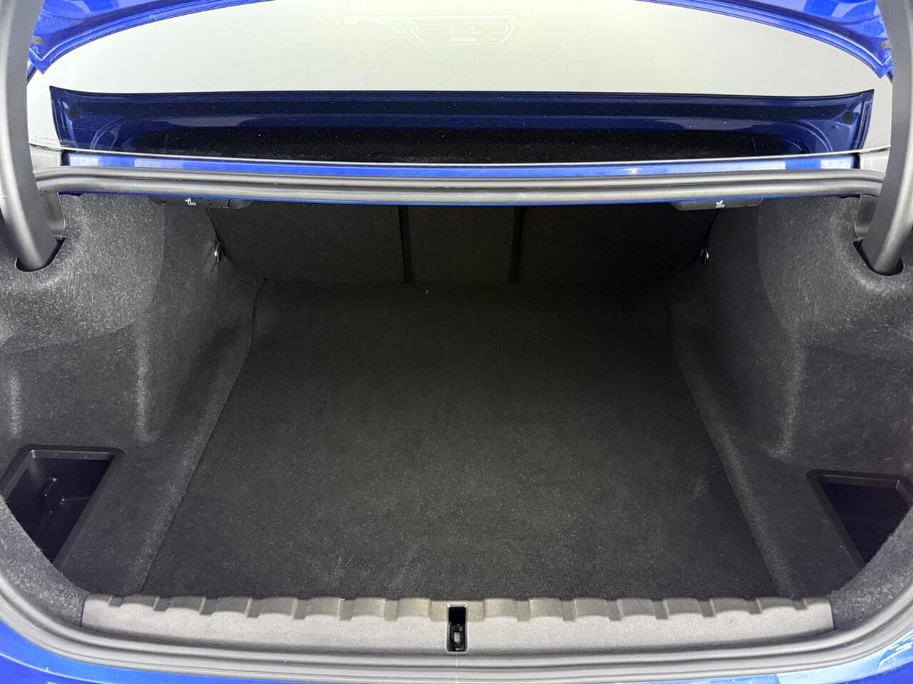 BMW 4 Series thumbnail Boot