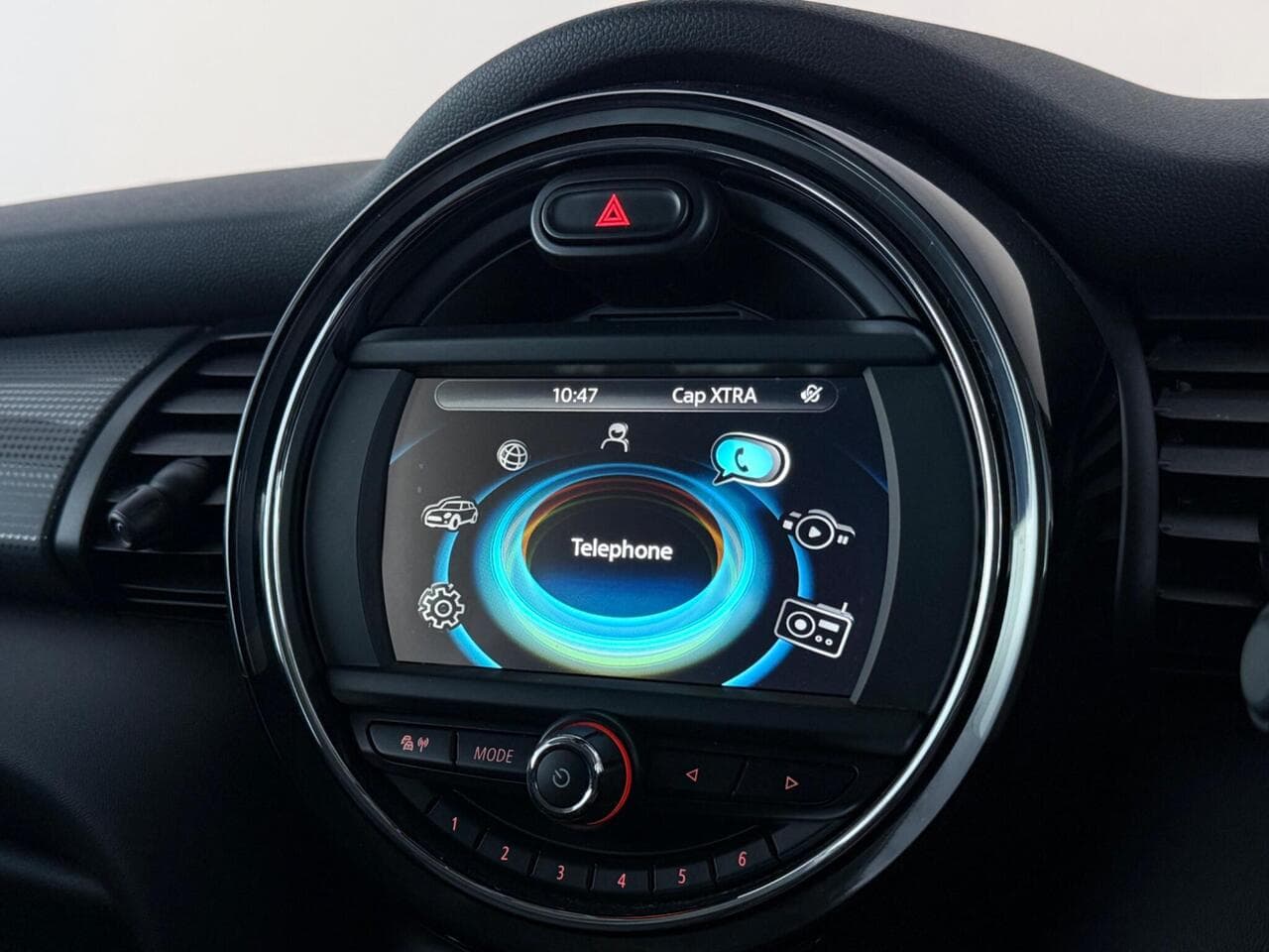 MINI Hatch thumbnail Interior Front