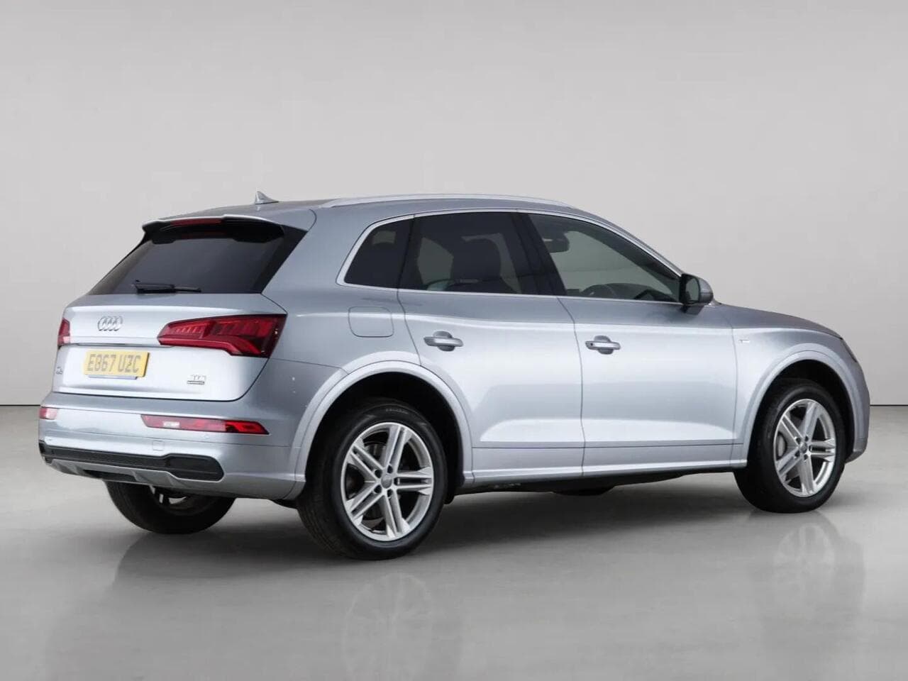 Audi Q5 thumbnail Rear Right