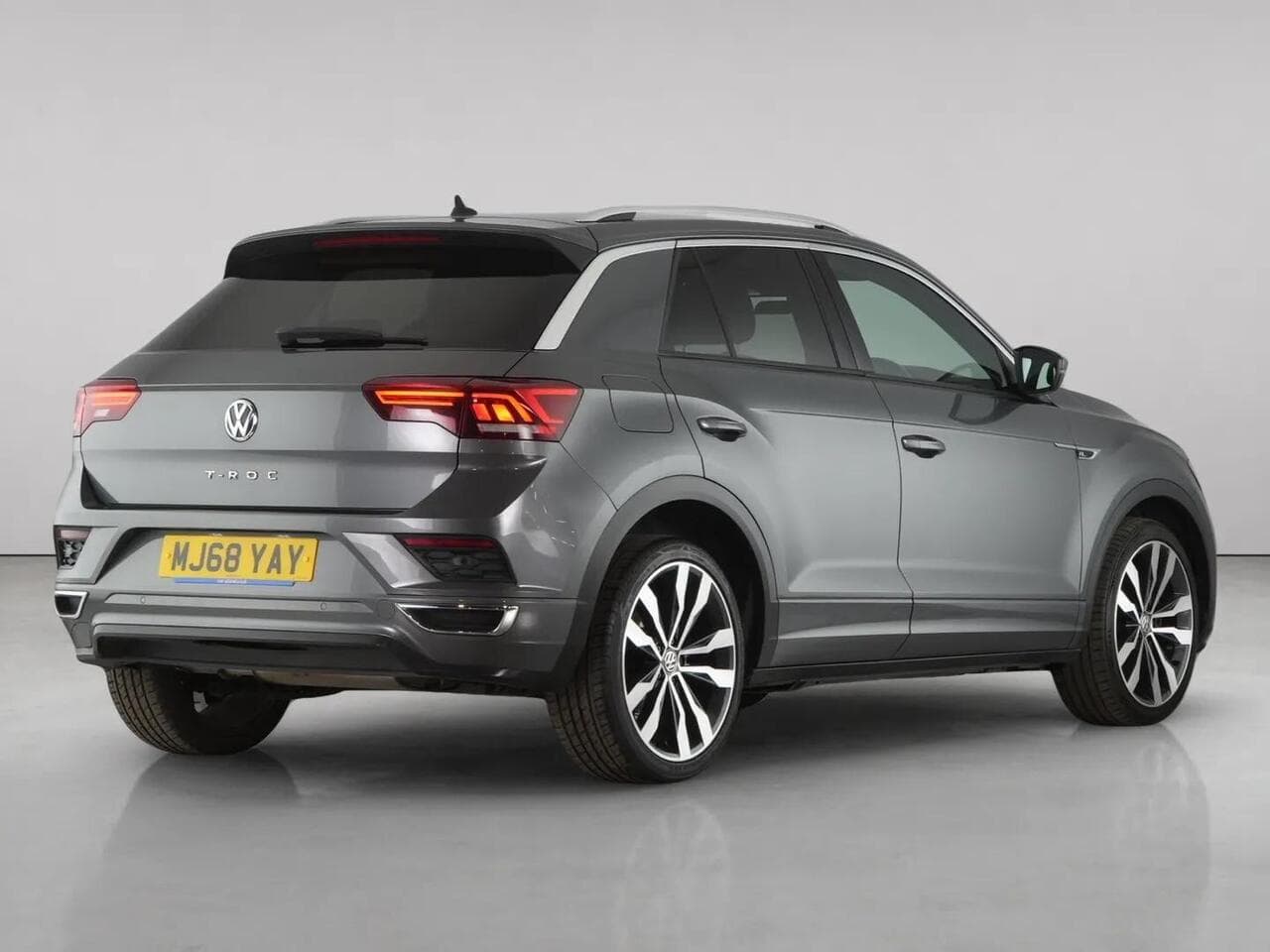 Volkswagen T-Roc thumbnail Rear Right