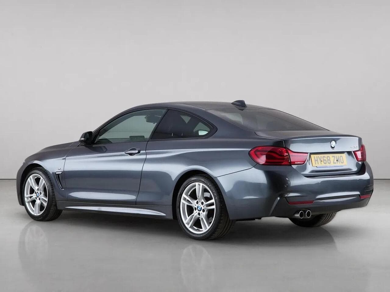 BMW 4 Series thumbnail Rear Left