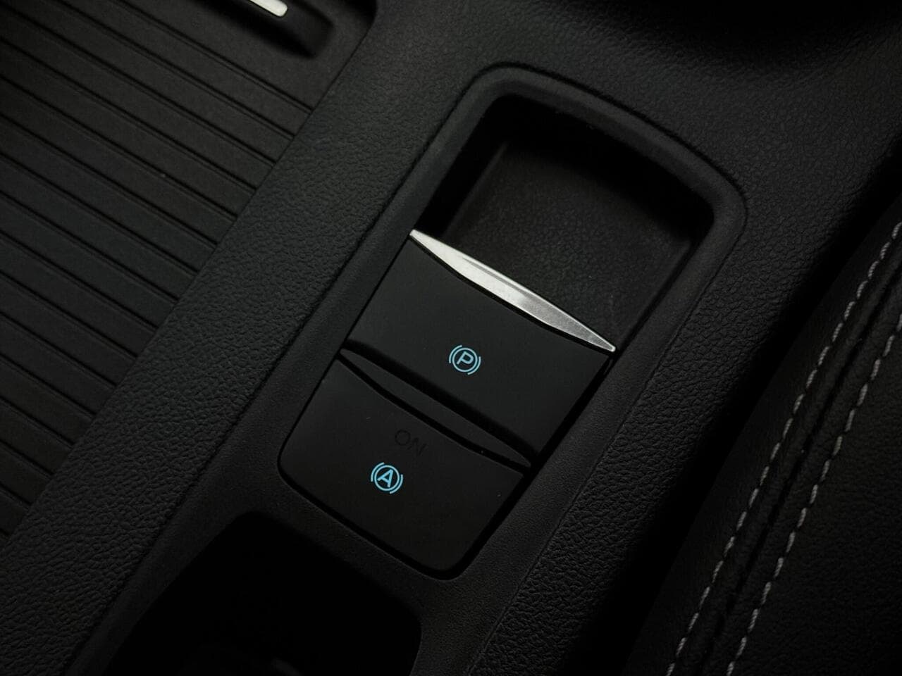 Ford Focus thumbnail Misc Controls