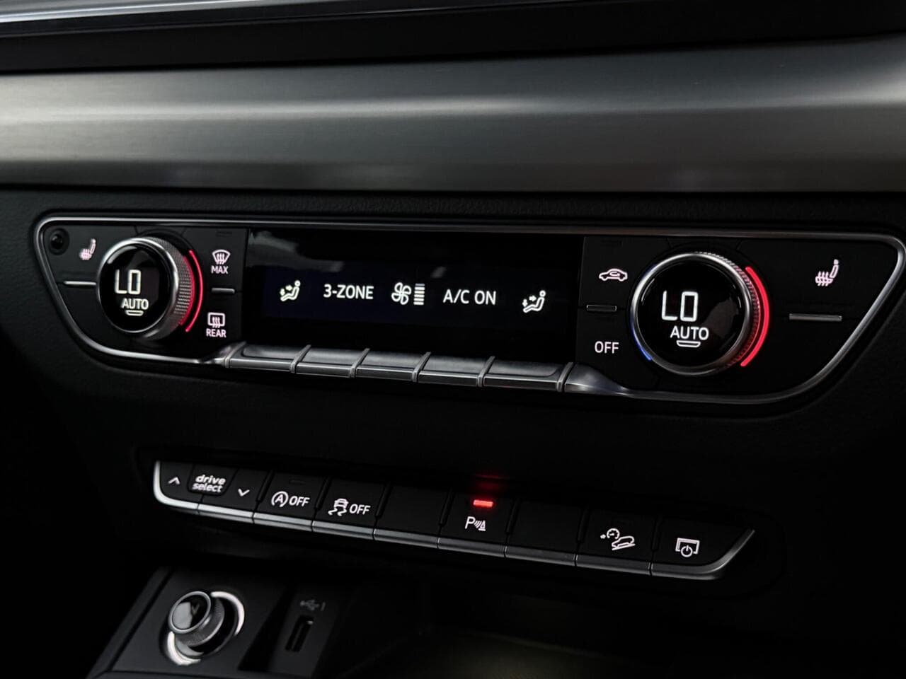 Audi Q5 thumbnail Misc Controls
