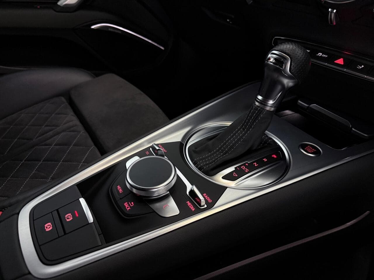 Audi TT thumbnail Interior Front