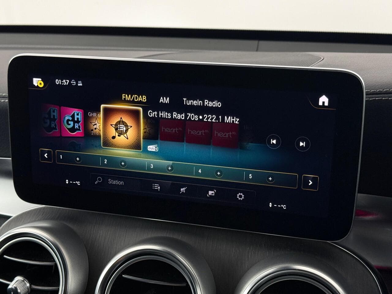 Mercedes-Benz GLC thumbnail Infotainment System