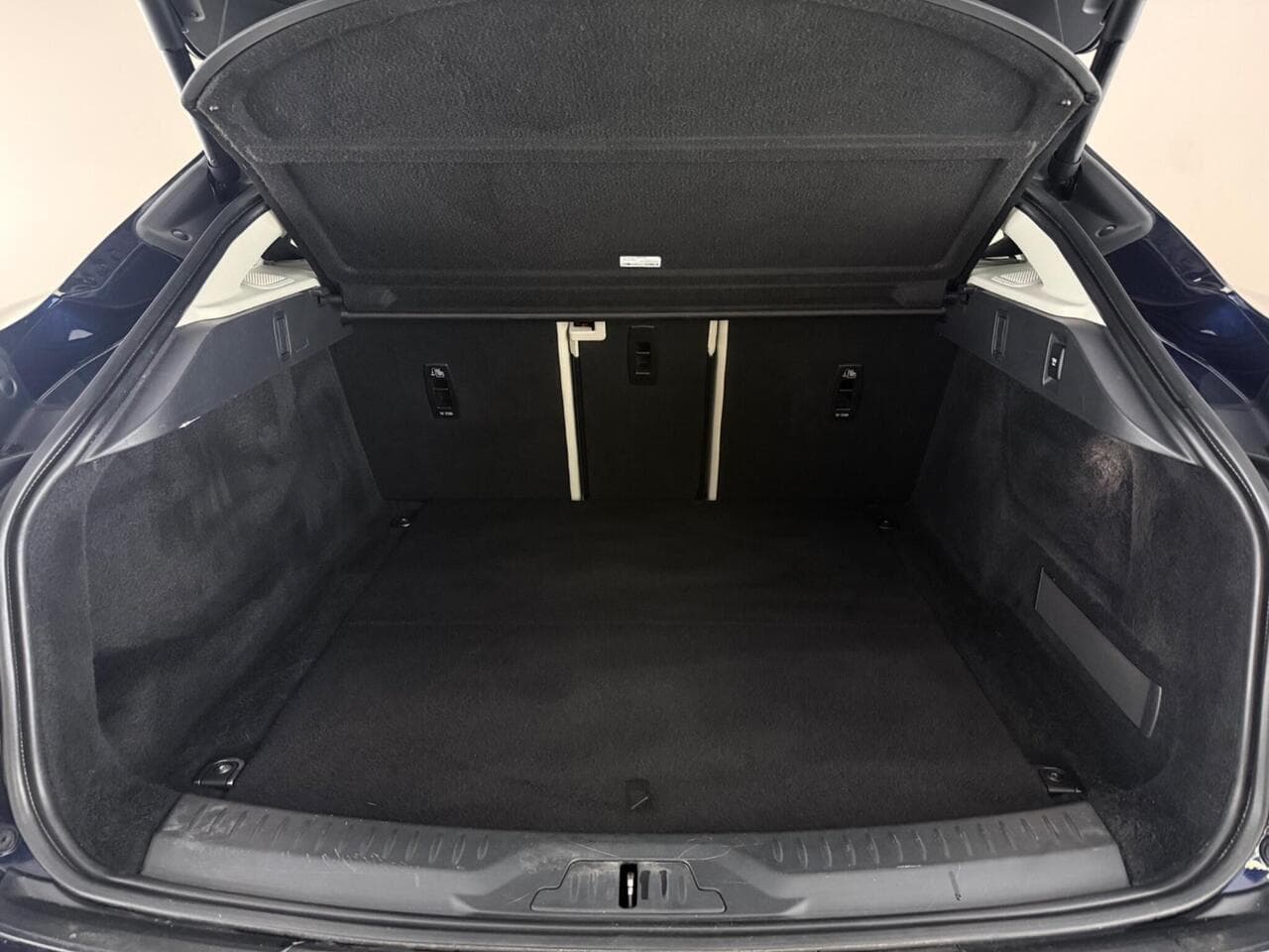 Jaguar I-PACE thumbnail Boot