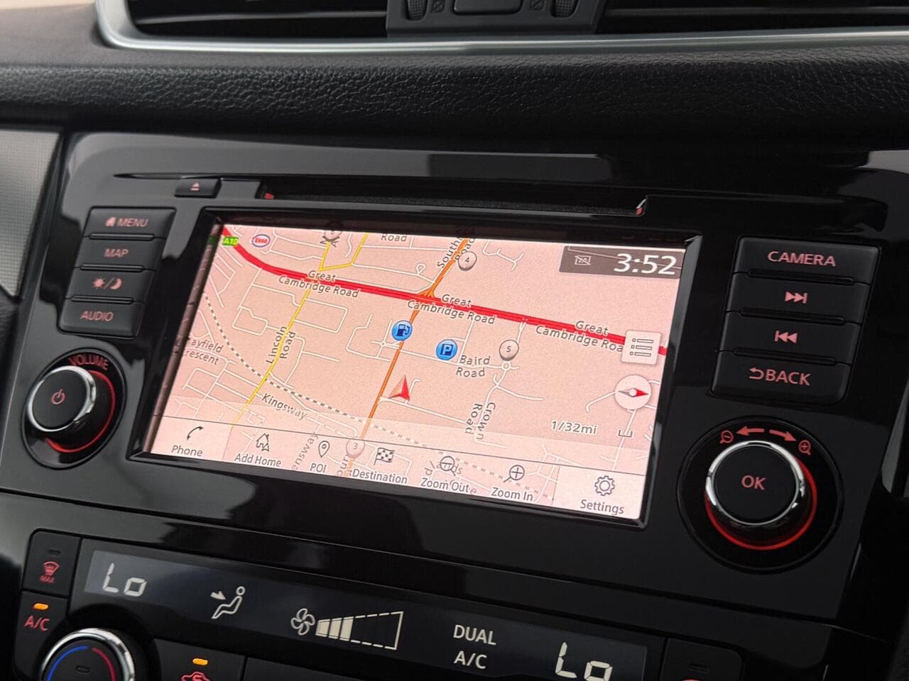 Nissan Qashqai thumbnail Infotainment System