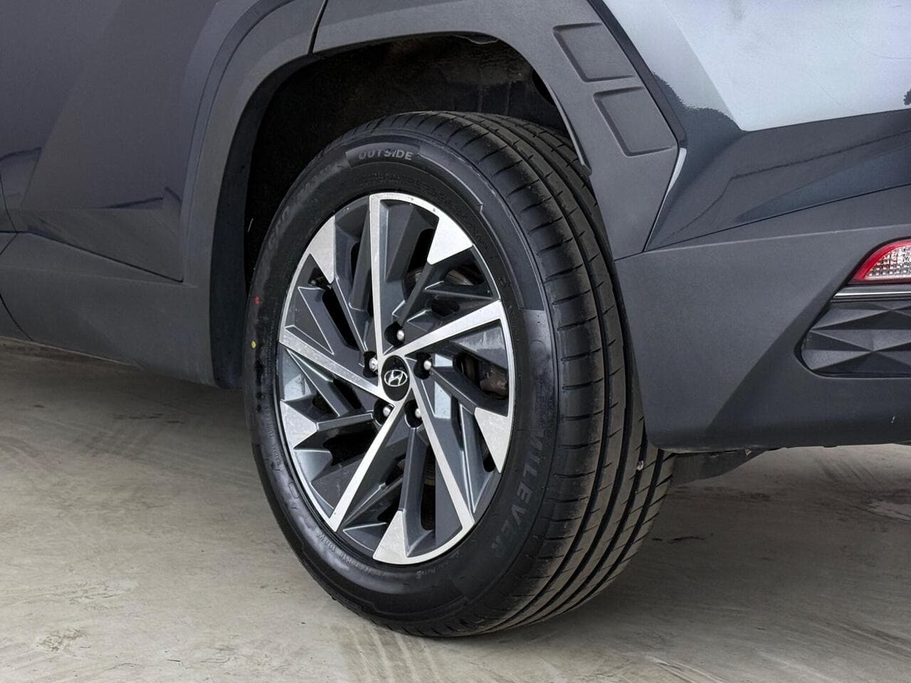 Hyundai TUCSON thumbnail Wheel