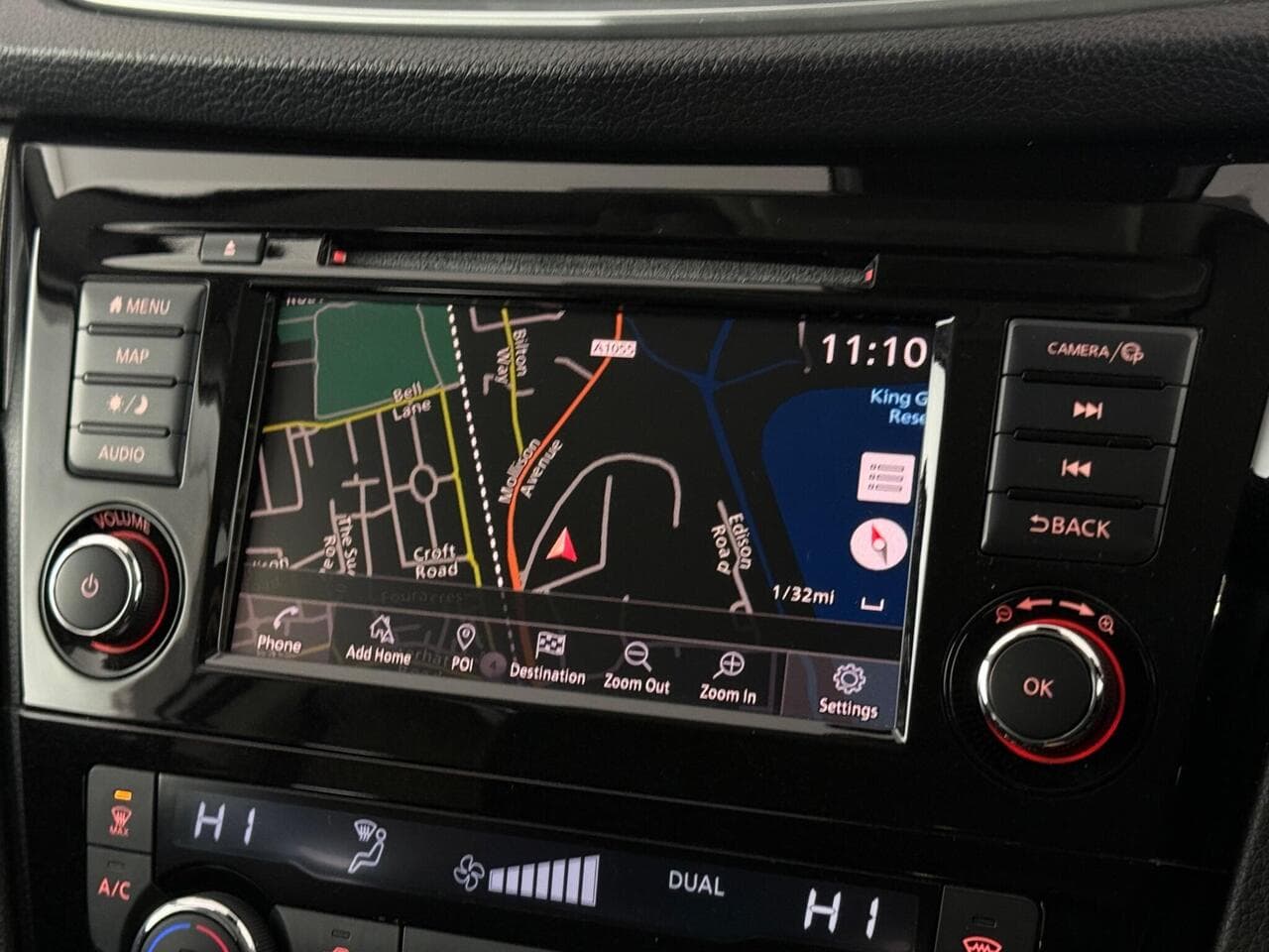 Nissan Qashqai thumbnail Infotainment System