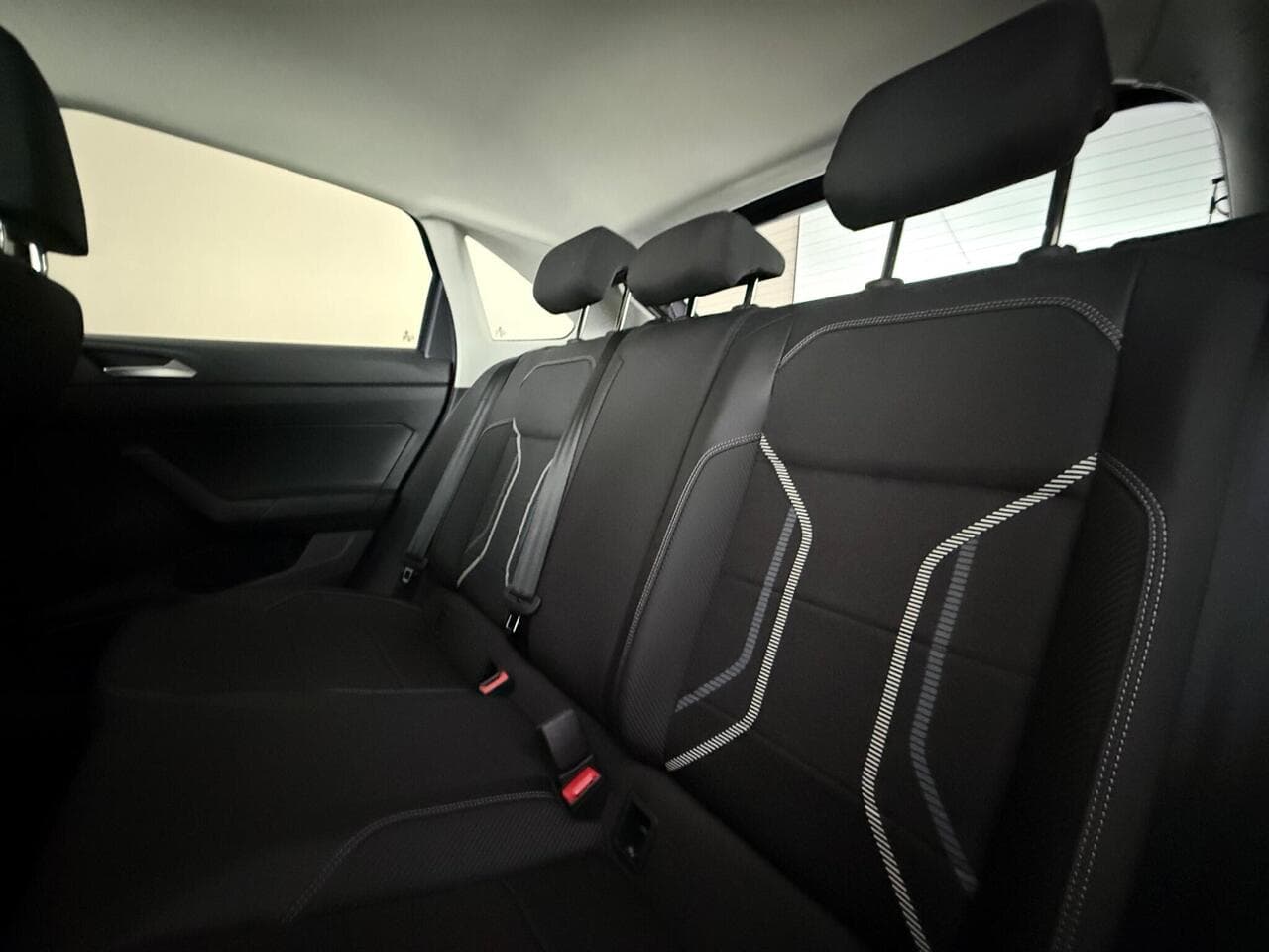 Volkswagen Taigo thumbnail Seats Rear