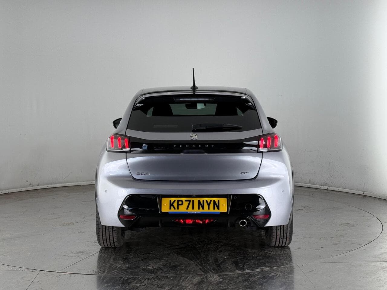 Peugeot 208 thumbnail Rear