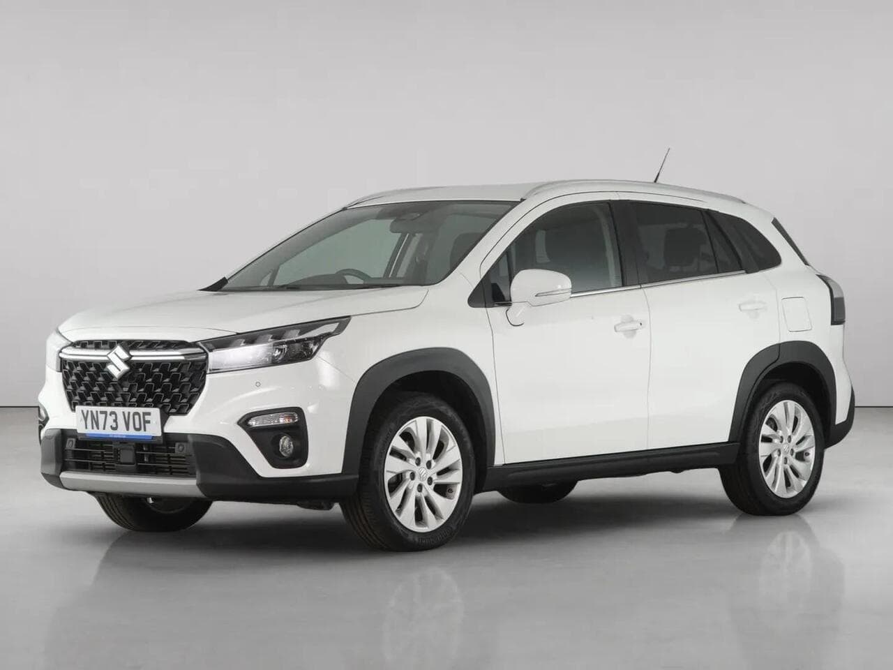 Suzuki S-Cross thumbnail Front Left