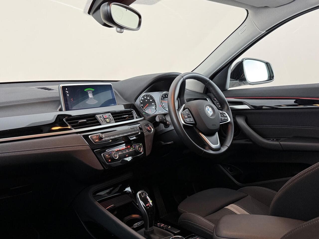 BMW X2 thumbnail Interior Front