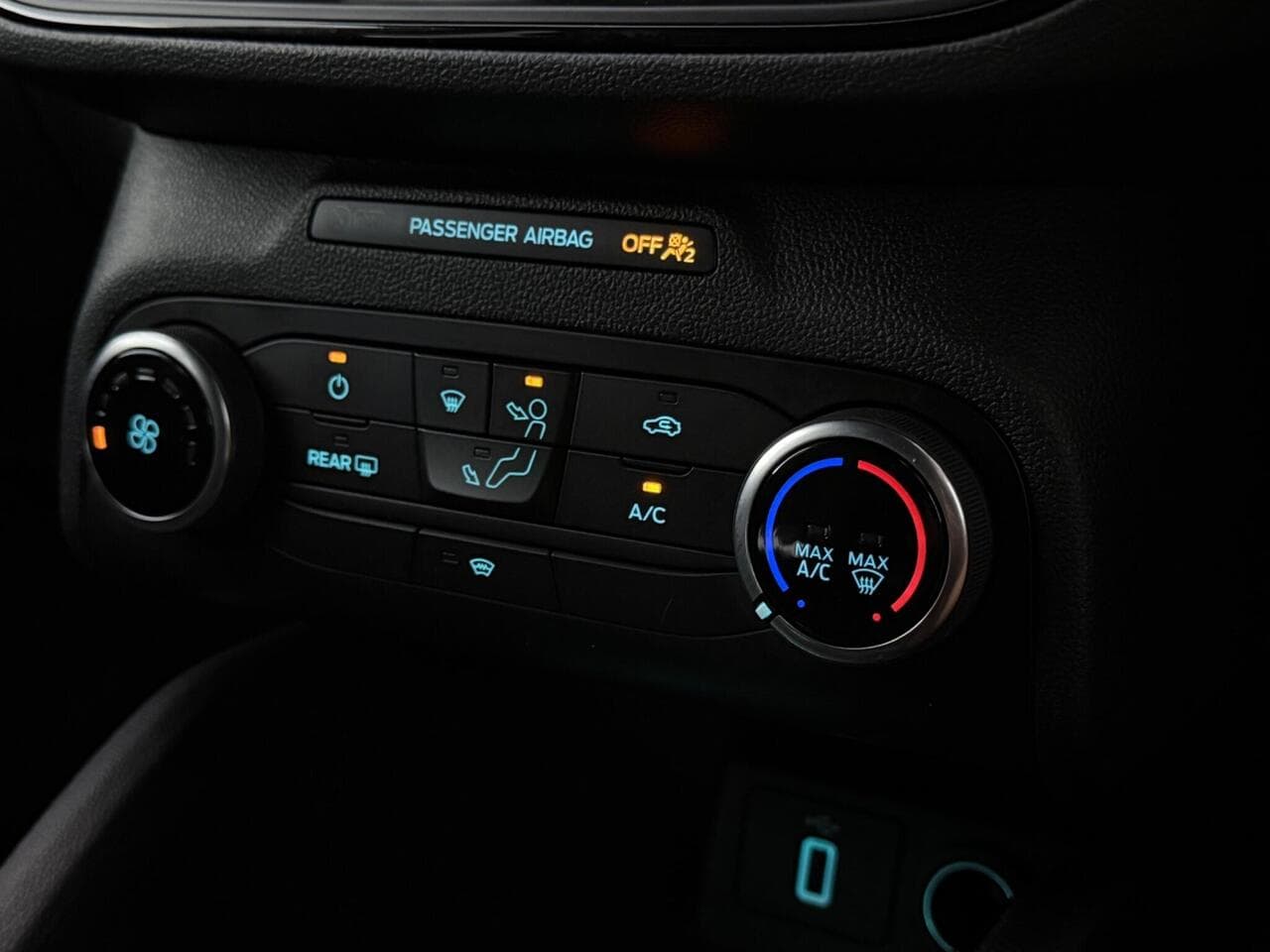 Ford Focus thumbnail Misc Controls