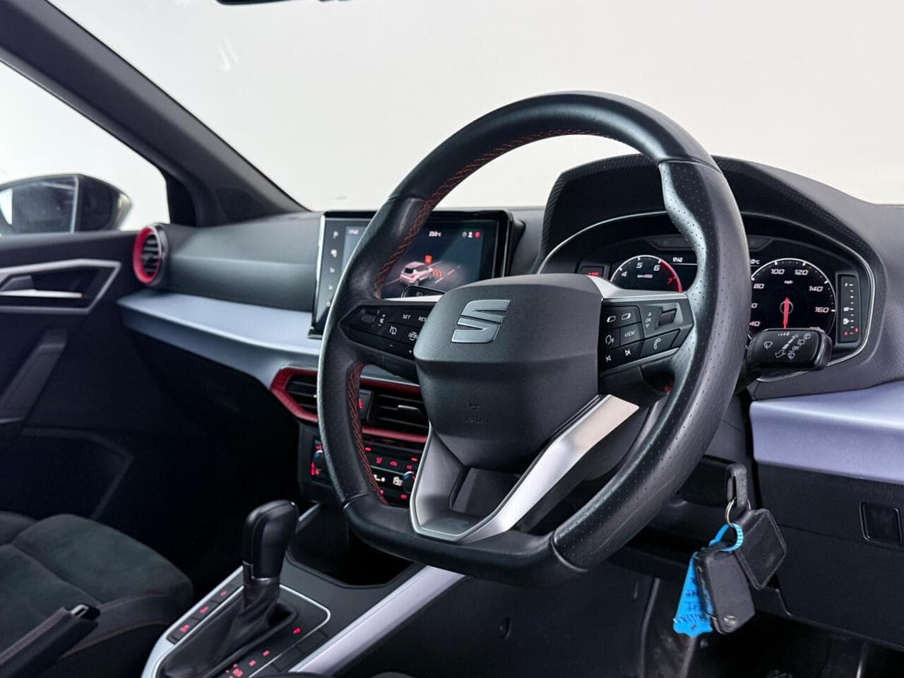 SEAT Arona thumbnail Interior Front