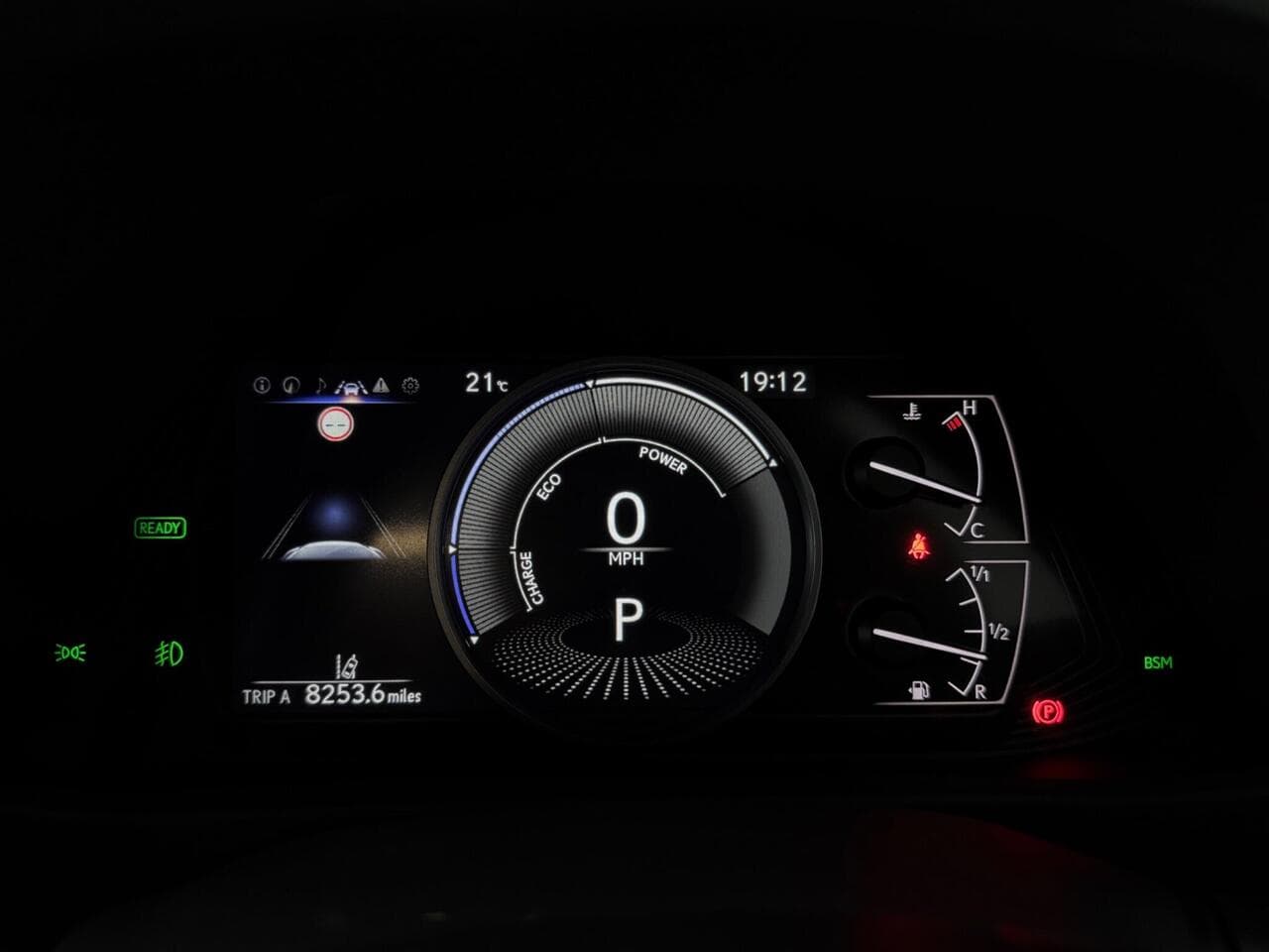 Lexus UX thumbnail Driver Instruments