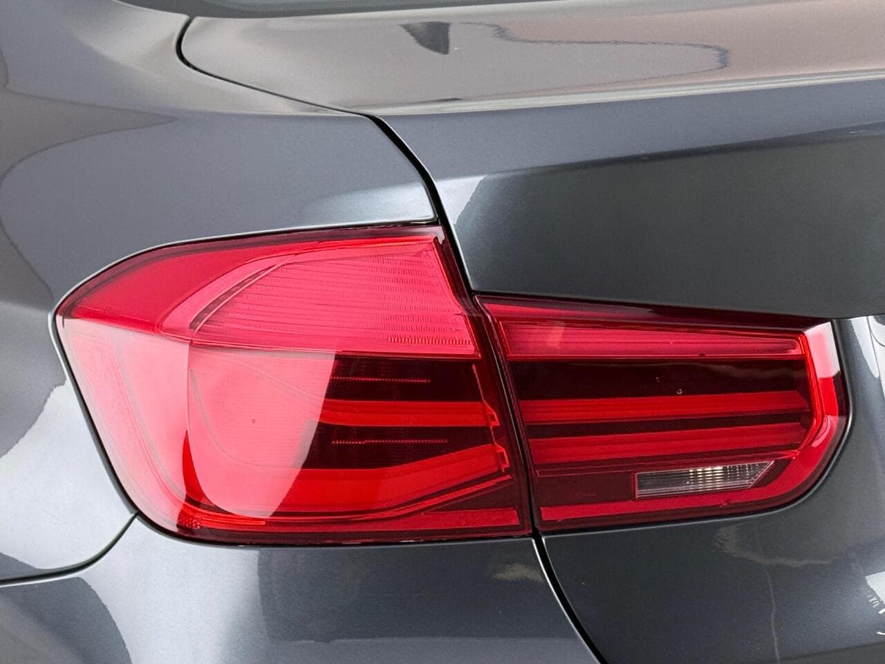 BMW 3 Series thumbnail Lights Rear