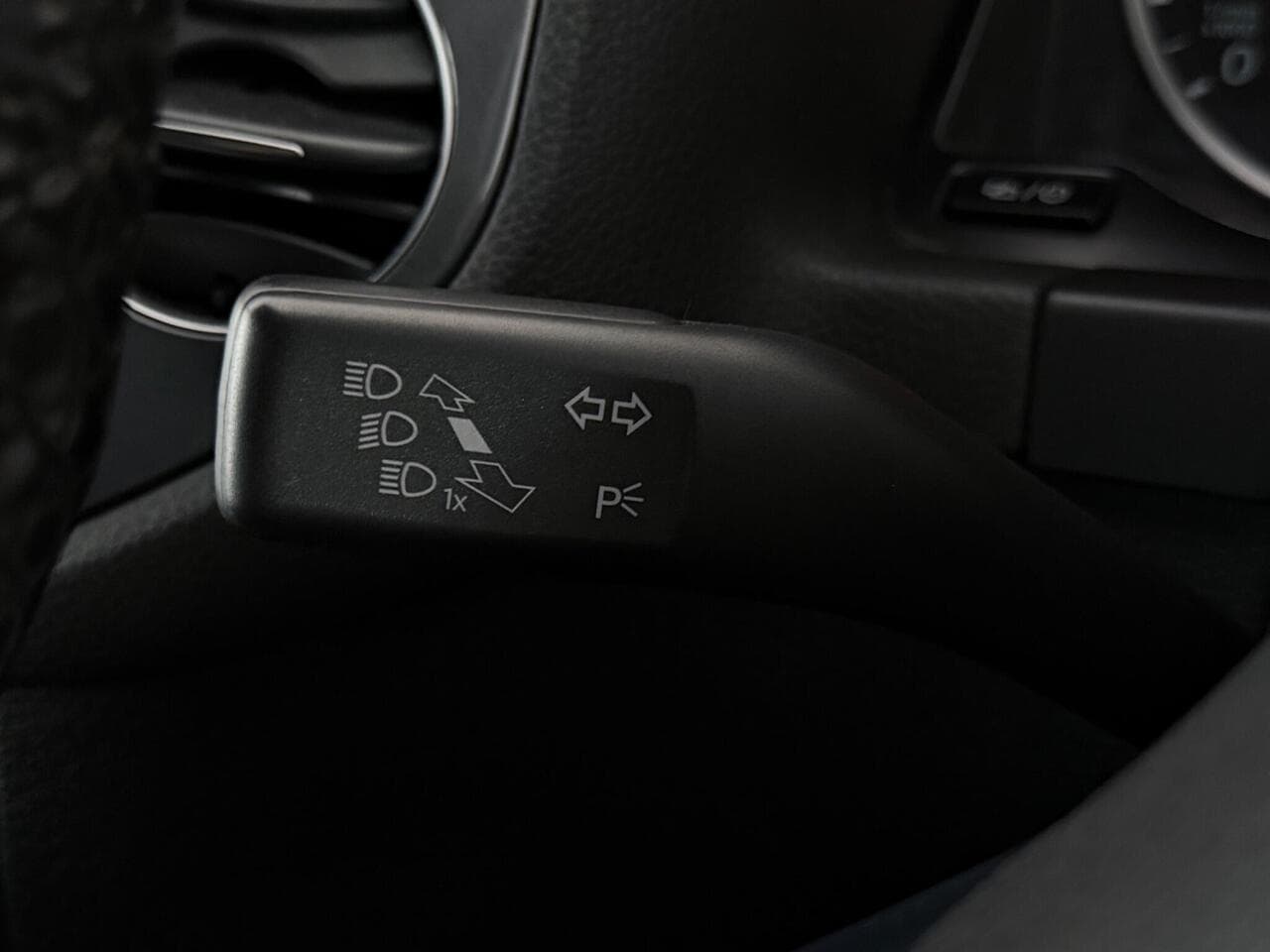 Volkswagen Tiguan thumbnail Misc Controls